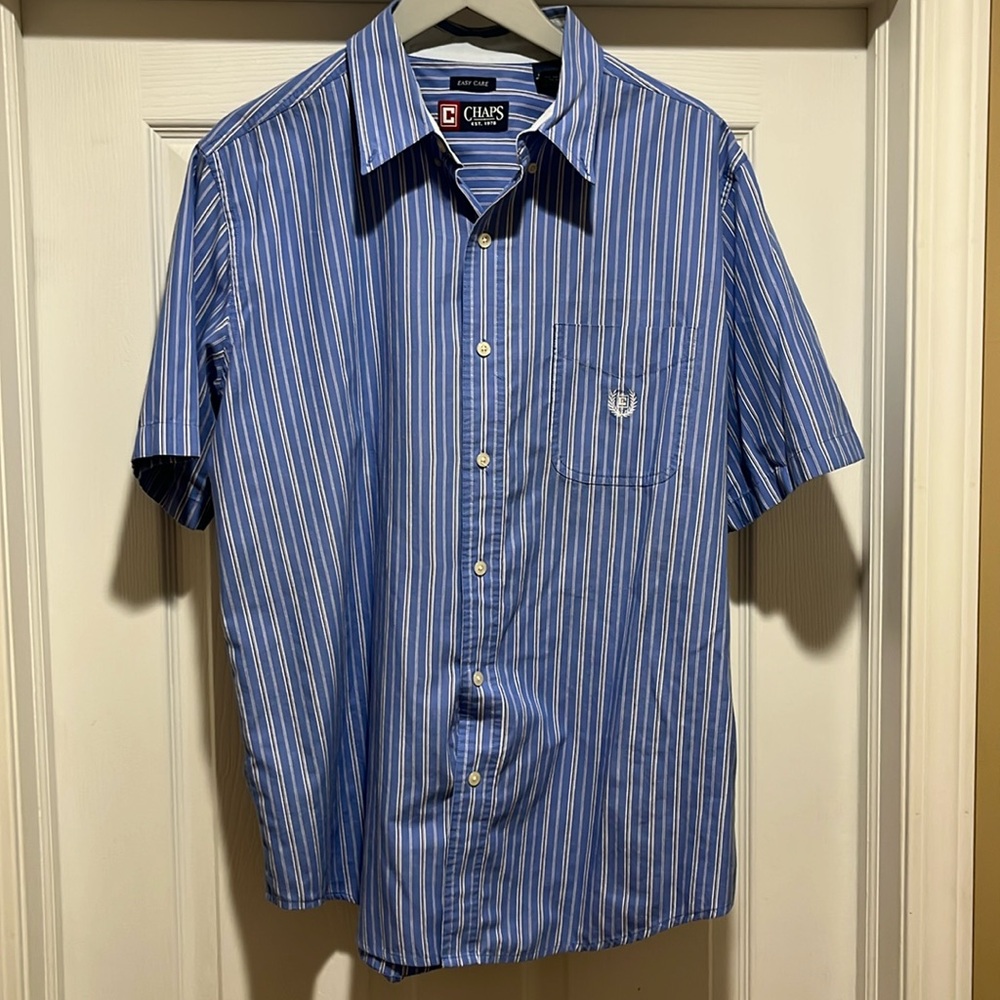 Men’s button down short sleeve shirt, size, large, chaps ￼